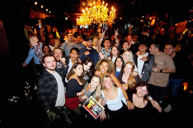 Tokyo Pub Crawl Nightlife Party with Club Entry